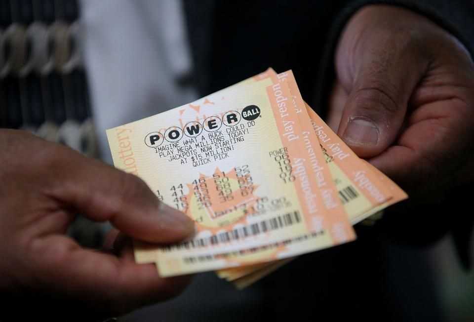 Why Playing Lottery Online Is the Better Option?
