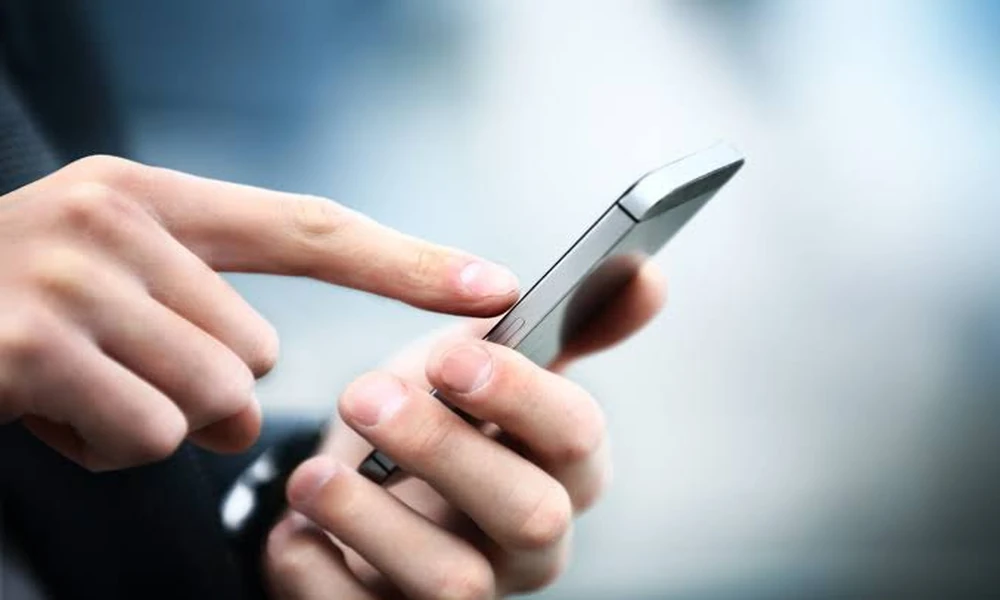 One Phone, Two Jobs: Mobile Choices for Malaysians Working On the Move